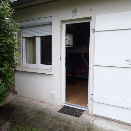 Studio-appartement à Proximité D'une Maison De Maître De 1904
