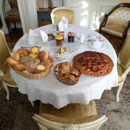 Studio-appartement à Proximité D'une Maison De Maître De 1904 Appartamento